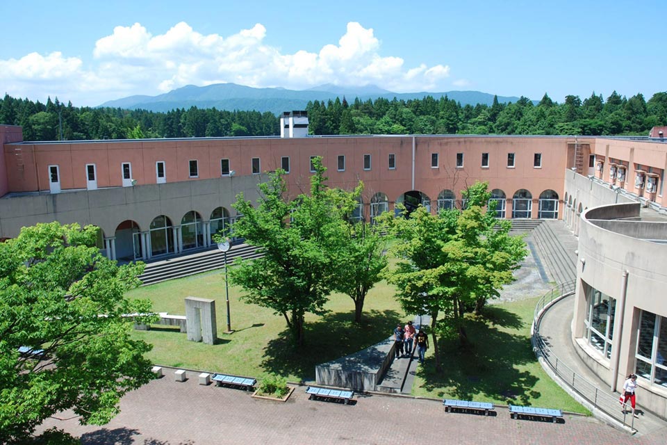 新潟产业大学