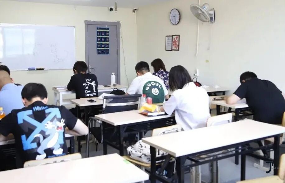 日本留学申请|拿着N1证书也进不了语言学校高级班？想要快速升学，需要提前做哪些准备？「新干线日本留学」